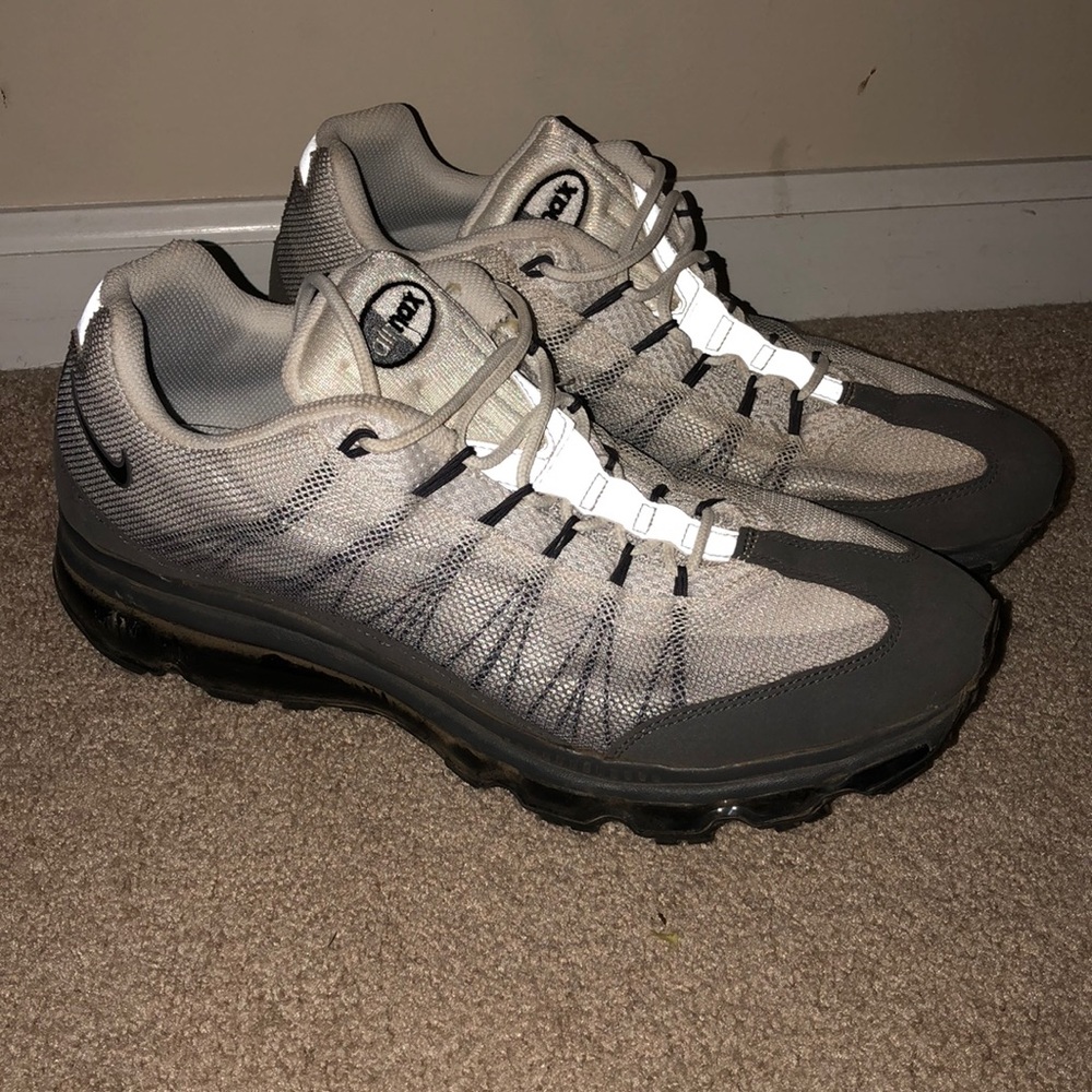 Men’s nike airmax sneakers